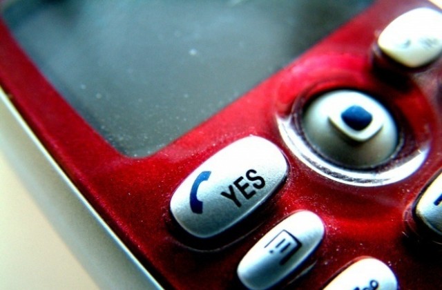 50 старозагорци дариха старите си телефони за благотворителност