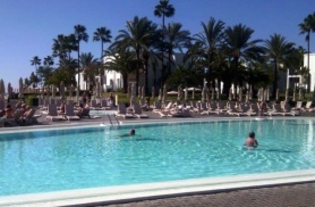 СНИМКИ: Локо Пд в луксозен хотел, тренират от 19.30 часа, без тръгналите днес