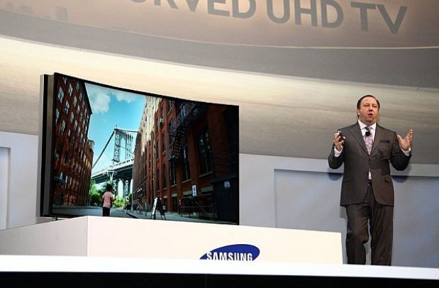 Samsung показа сгъваем телевизор