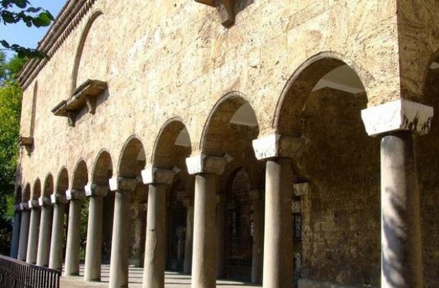 Платформа за инвалиди монтираха в Археологическия музей