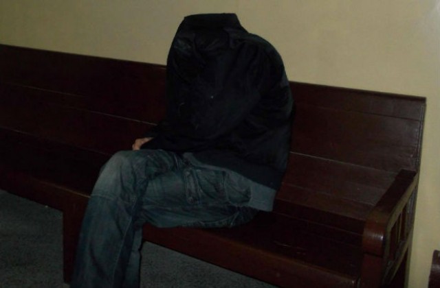 Съдът в Стара Загора остави ареста обвинен в блудство холандец