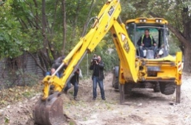 Правят първа копка за канализация по осем улици в Д. Оряховица