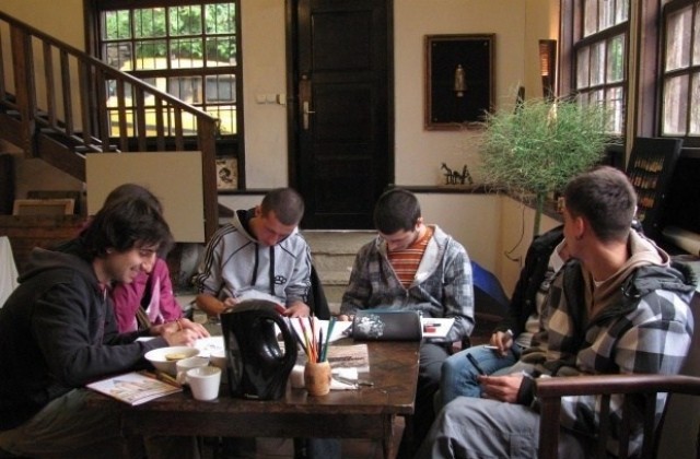 Най-добрите комикс-рисунки показват в Таралеж