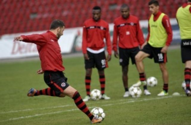 Пепи Димитров започна с Локо Сф