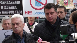 Ексдепутат на Атака Борисов и Меркел потулиха скандала със Сидеров