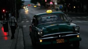 Таксиметровите шофьори в Куба ще работят за себе си