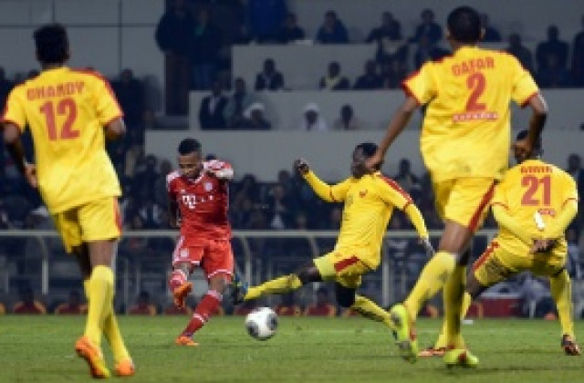 Експериментален Байерн би с 2:0 в контрола, с Раул на пейката