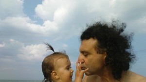 Фотографи мерят сили в конкурс за найсладка целувка