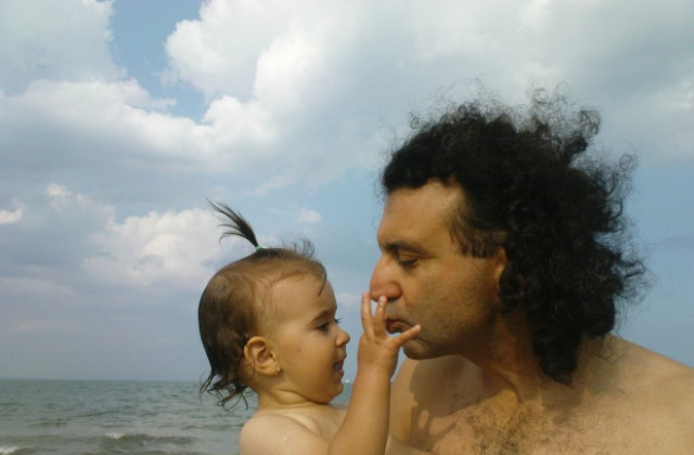 Фотографи мерят сили в конкурс за най-сладка целувка