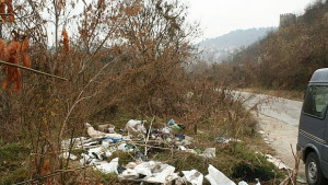 Глобиха кметовете на Първомай и Садово за незаконни сметища