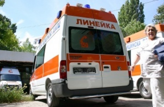 Тежка катастрофа на пътя за Добрич отне живота на двама, две деца са ранени