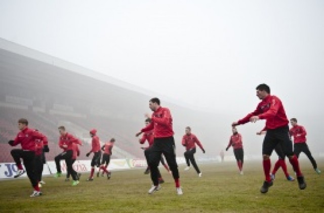 Бивш халф на Интер Баку тръгва на лагер с Локо Сф