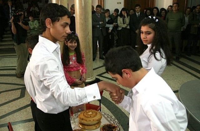 Ромите празнуват Банго Васил