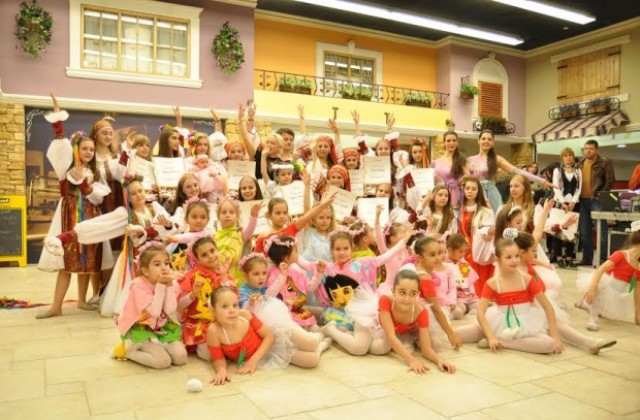 Руснаци посрещнаха нова година в Мол Варна