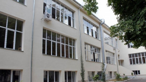 Санкционират фирми за забавени ремонти