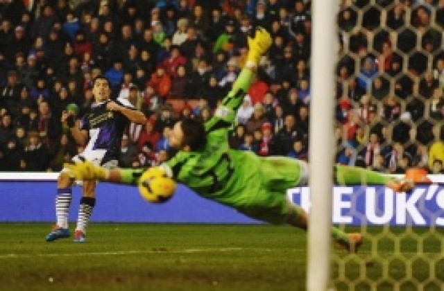 ВИДЕО: Голова лудница приключи черната серия за Ливърпул на „Британия“