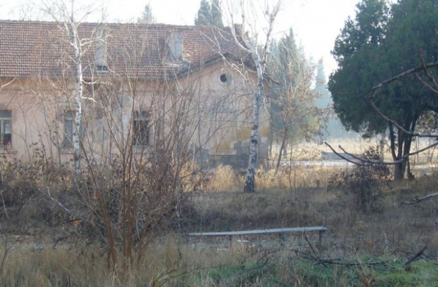 Има мълчалив отказ от държавата за собствеността на казармите, смята депутат