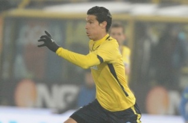 Лацио чака оферти за Ернанес