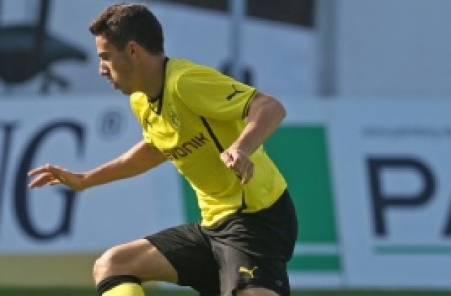 ВИДЕО: Българинът Едисон Йорданов вкара за победа на Борусия Дортмунд в контрола