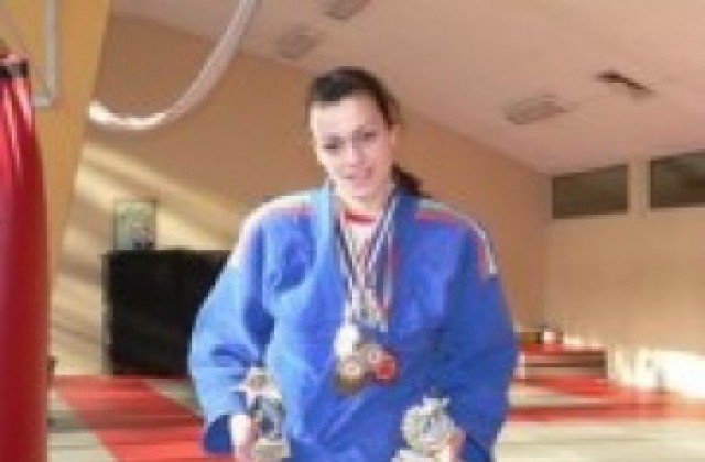 Виолета Генчева със Синя звезда за 2013 г.