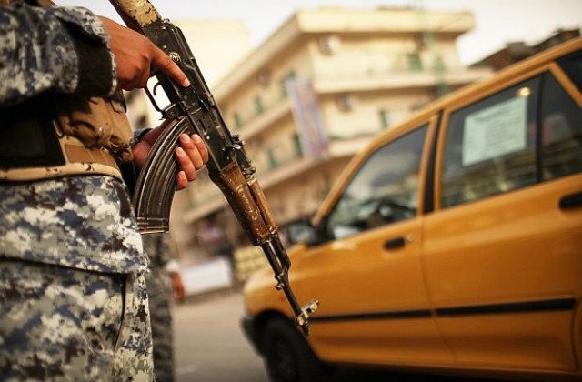 Десетки убити при серия от атентати в Ирак