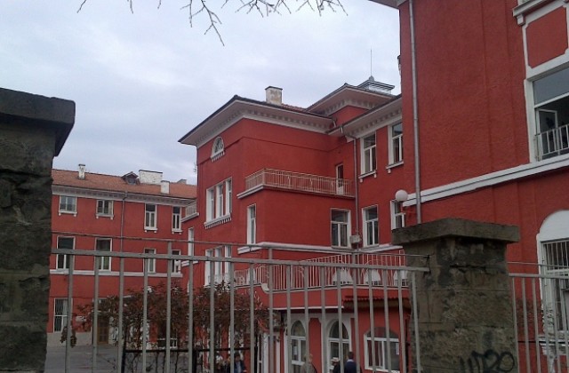 Фалшива бомба пак затвори Търговската гимназия