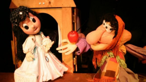 Снежанка и седемте джуджета идват за среща с търновските деца