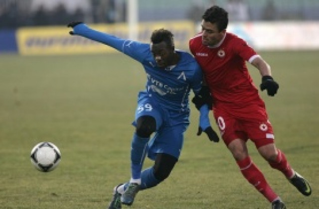 Левски направи първа тренировка в Созопол, Туре още го боли ахилеса