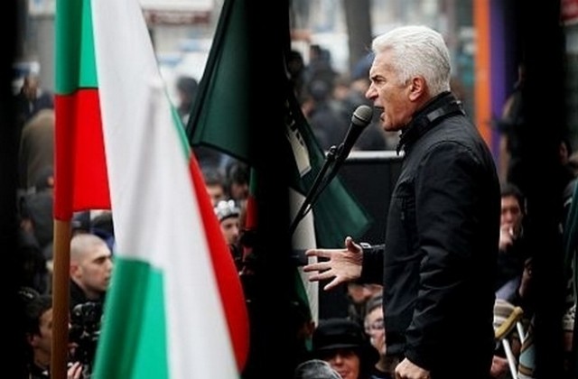 Волен Сидеров: Полицаят Колев ми нанесе удар в диафрагмата