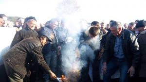 Безсрочен протест във Вълкосел