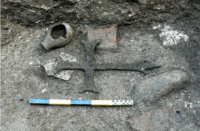 Уникален кръст от 6 век откриха археолози в  Сандански