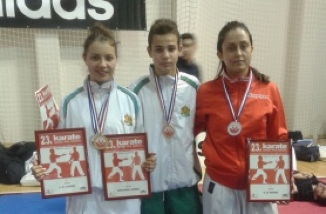 Каратеките от националния отбор се върнаха с медали от международен турнир в Хърватия
