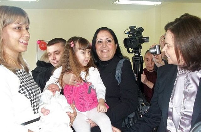 Здравният министър ориса Бебето на 2014 година