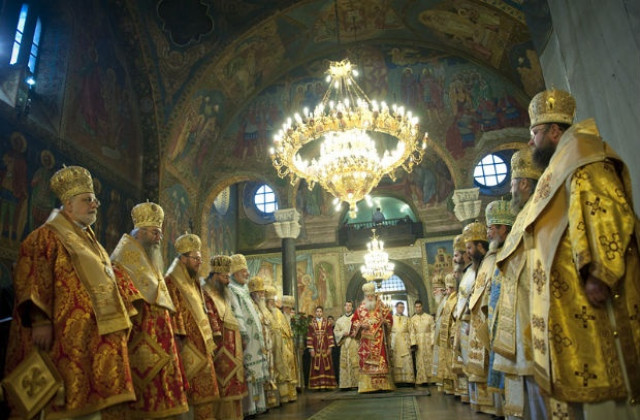 Патриарх Неофит оглави света Литургия на именния си ден