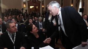 Бобева описа таксата за ВЕИ като ретроактивна и помалкото зло