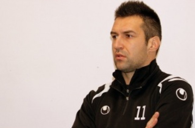 Камбуров: Продаваме футболисти, за да съществува Локомотив