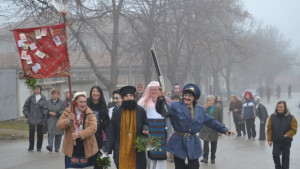 На Бабинден в Хотница СНИМКИ