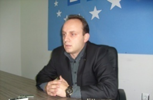 Евродепутатът Преслав Борисов организира конкурс за ученическо есе