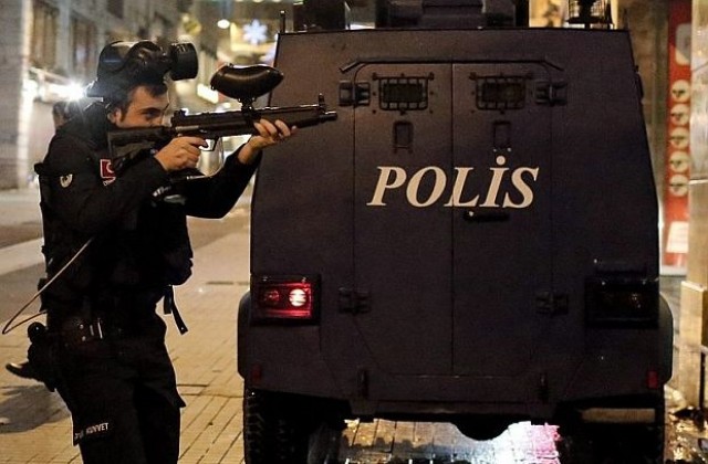 Нова чистка в полицията в Анкара – 470 уволнени или преназначени