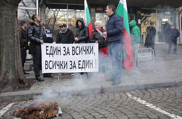 Производителите на тютюн излизат на палатки и отказват да плащат данъци