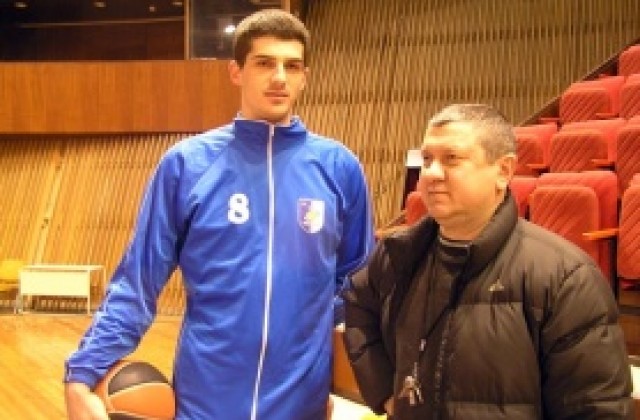 Александър Андреевич с усмивка: Ще стана по-добър от Пупович