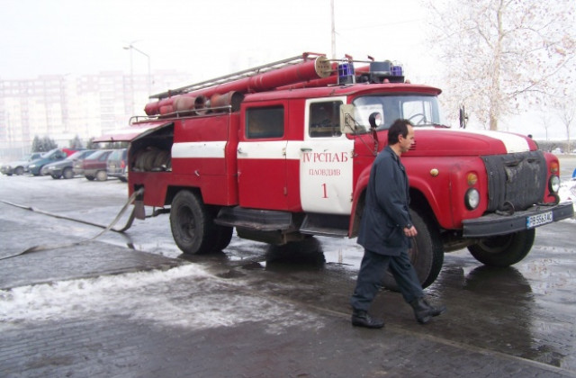 Мъж загина при пожар в дома си