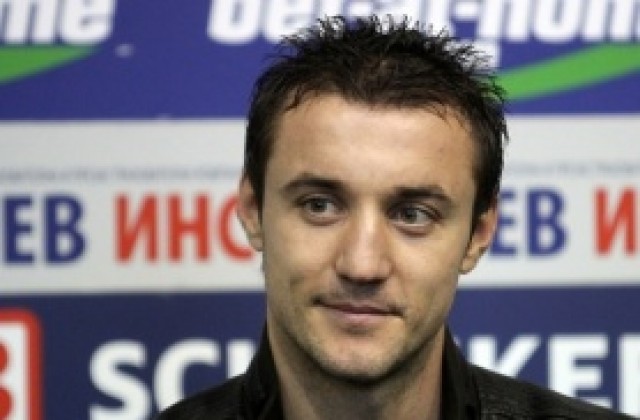 Контузия в АЕЛ праща Генчев при Петев в Кипър