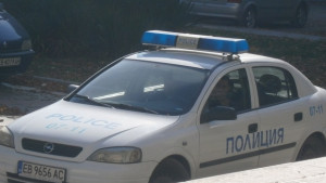 Хванаха младеж който с нож заплашил и ограбил мъж на