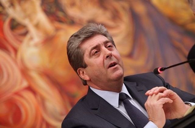 Първанов търси своя Ламбо