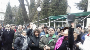 Работници от Ремотекс протестираха пред областна администрация