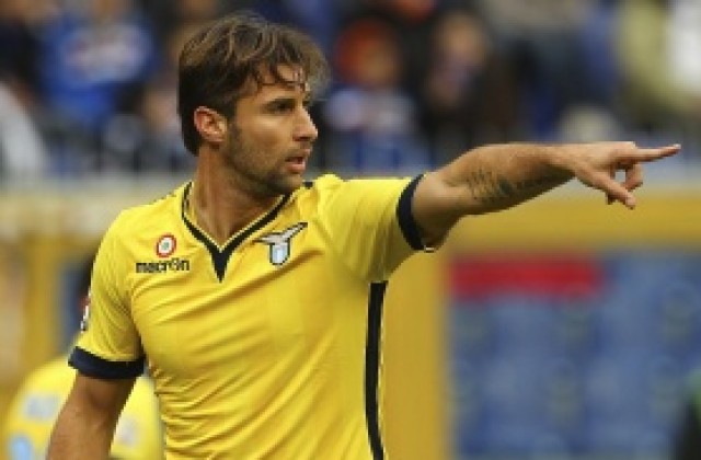 Лацио ще изпробва нова схема, преквалифицира Цана в защитник