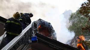 Пламна бивша фабрика в квартал Княжево