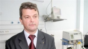 Доц Бозов помогнал на пострадалите в обърнатия автобус на Бареков