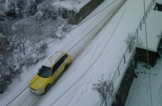 Термометрите отчетоха 10 градуса под нулата тази нощ в град Габрово